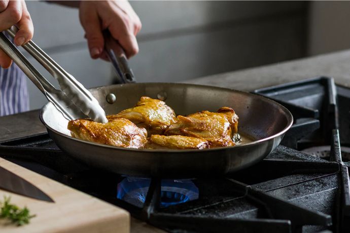 Browning, Crisping stainless steel cookware