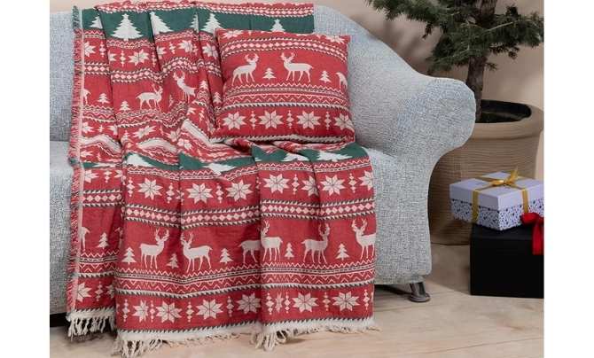 Seasonal Throw Pillows and Blankets for home improvement ideas before Christmas
