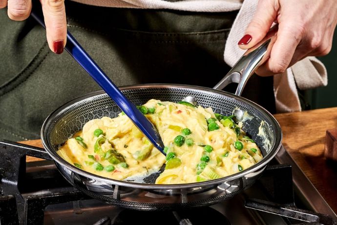 What Is Nonstick Cookware